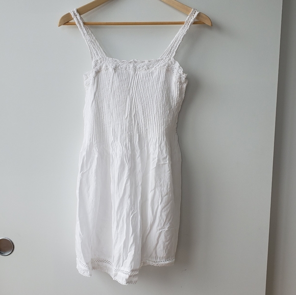 Wilfred Dresses & Skirts - Aritzia Wilfred Leone White Sleeveless Dress